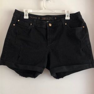 Jennifer Lopez Black Boyfriend Shorts